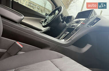 Хэтчбек Chevrolet Volt 2015 в 