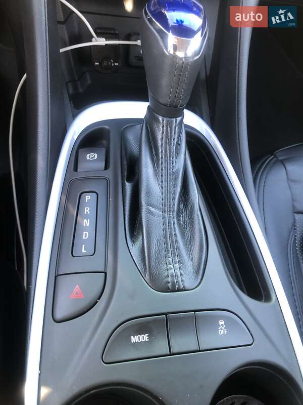 Хэтчбек Chevrolet Volt 2015 в Киеве