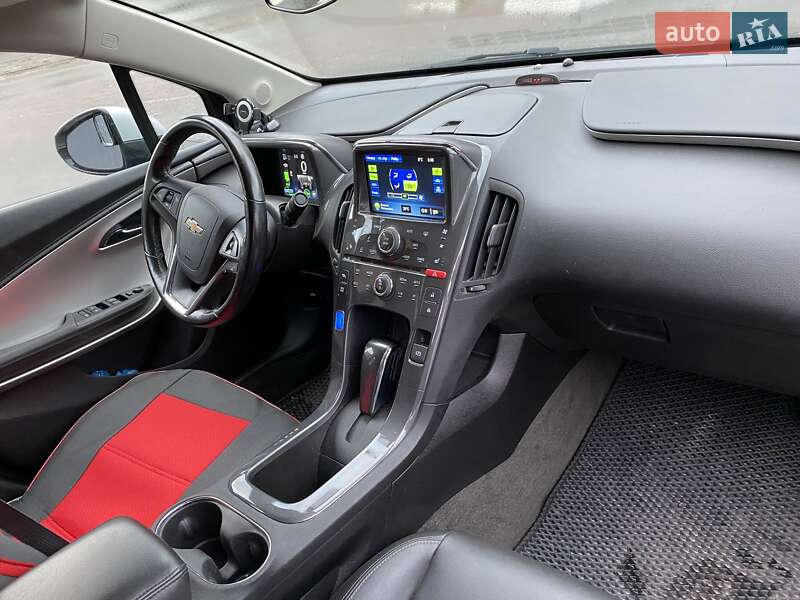 Хэтчбек Chevrolet Volt 2014 в Днепре