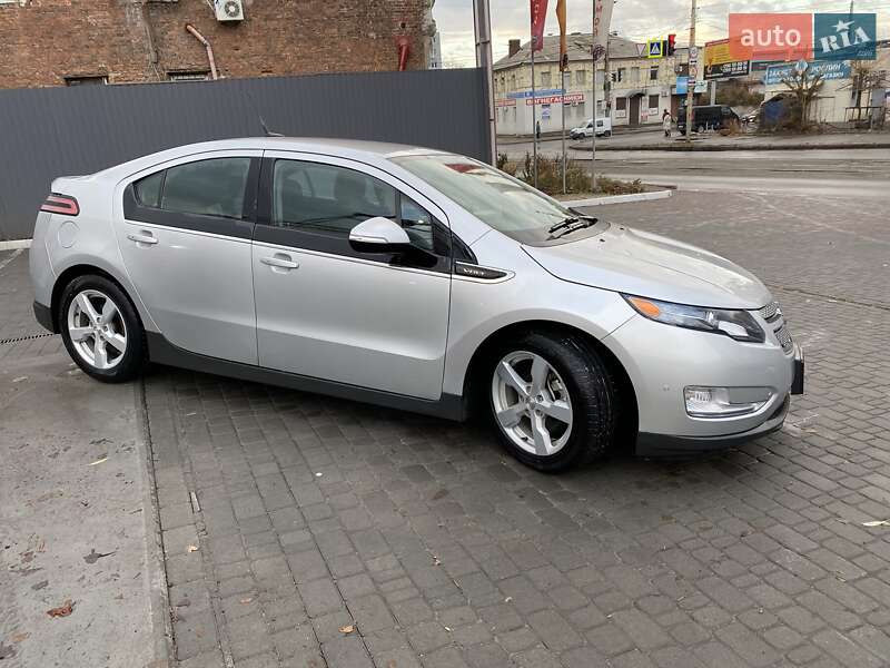 Хэтчбек Chevrolet Volt 2014 в Днепре