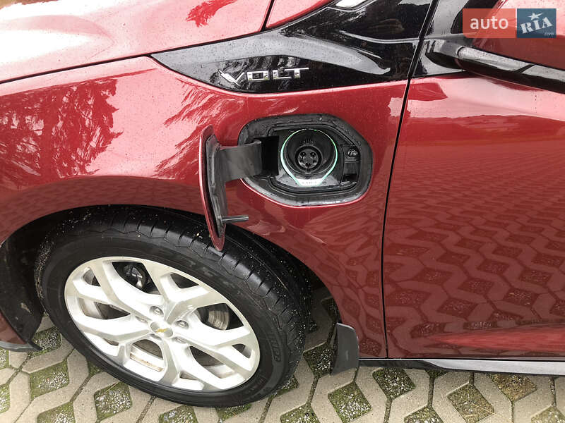 Хэтчбек Chevrolet Volt 2017 в Бережанах