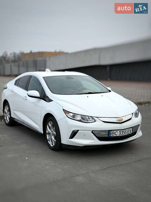 Хэтчбек Chevrolet Volt 2016 в 