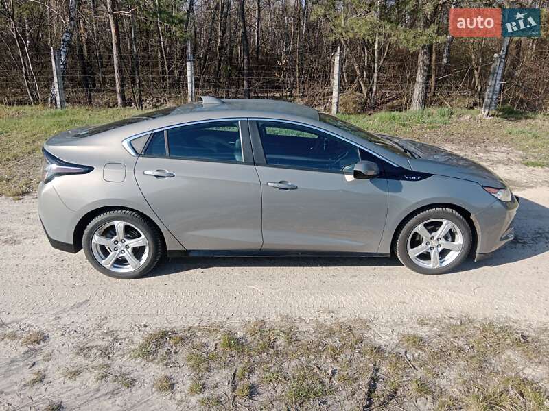 Хетчбек Chevrolet Volt 2017 в Києві