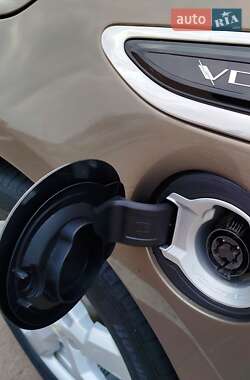 Хэтчбек Chevrolet Volt 2014 в 