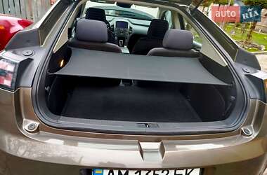 Хэтчбек Chevrolet Volt 2014 в 