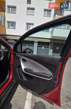 Хэтчбек Chevrolet Volt 2015 в 