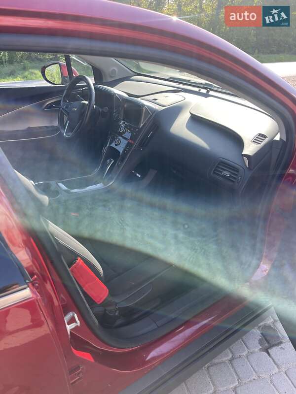 Хетчбек Chevrolet Volt 2014 в Косові