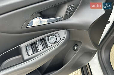 Хэтчбек Chevrolet Volt 2016 в 