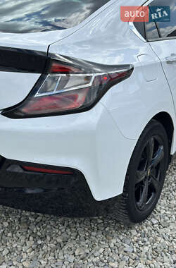 Хэтчбек Chevrolet Volt 2016 в 