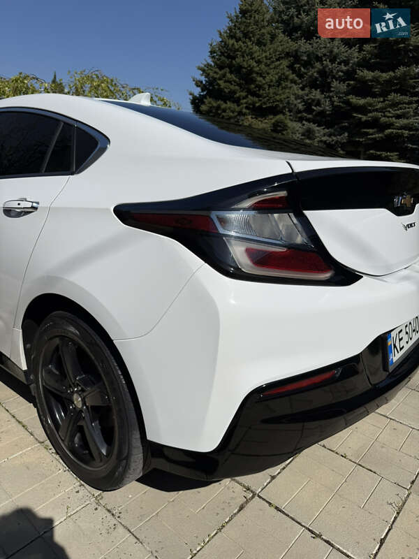 Хэтчбек Chevrolet Volt 2018 в Днепре