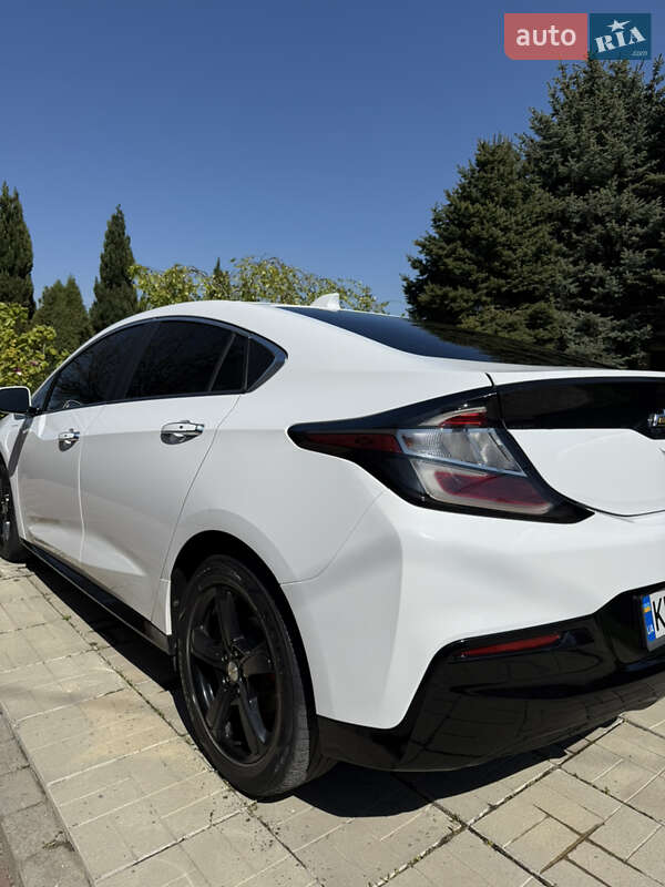 Хэтчбек Chevrolet Volt 2018 в Днепре