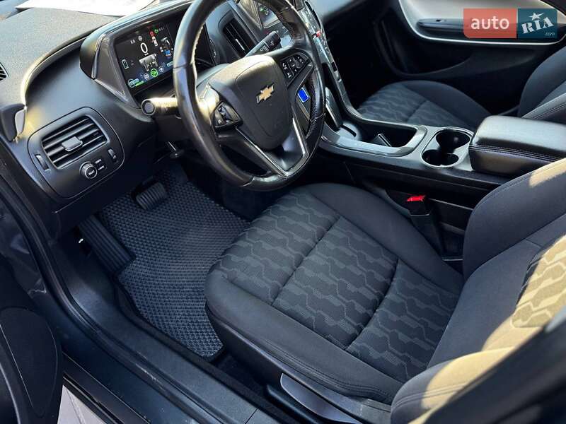 Хэтчбек Chevrolet Volt 2014 в Кривом Роге