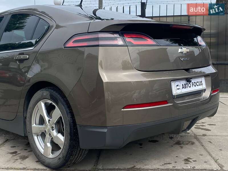 Хэтчбек Chevrolet Volt 2014 в Киеве