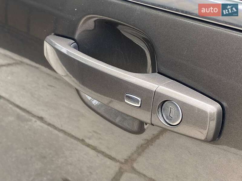 Хэтчбек Chevrolet Volt 2014 в Киеве
