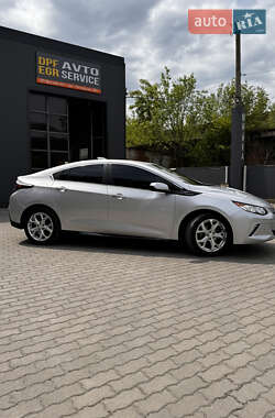 Хэтчбек Chevrolet Volt 2016 в 