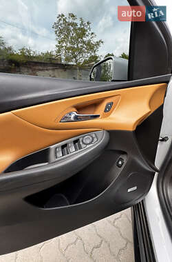 Хэтчбек Chevrolet Volt 2016 в 