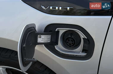 Хэтчбек Chevrolet Volt 2016 в 