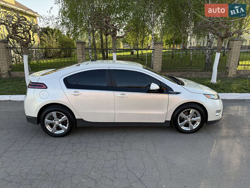 Хетчбек Chevrolet Volt 2013 в Києві