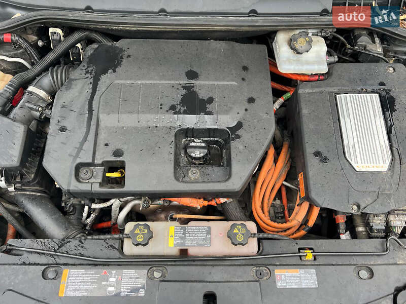 Хэтчбек Chevrolet Volt 2015 в Киеве