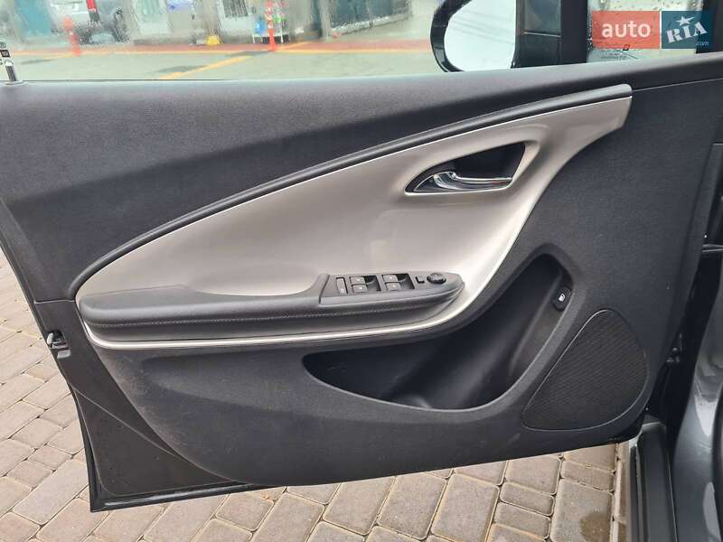 Хэтчбек Chevrolet Volt 2014 в Одессе