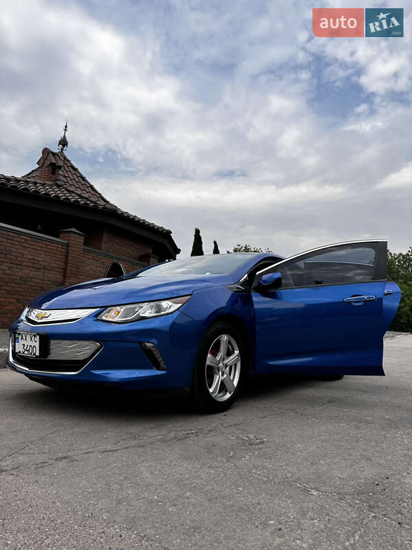 Хетчбек Chevrolet Volt 2016 в Чугуєві