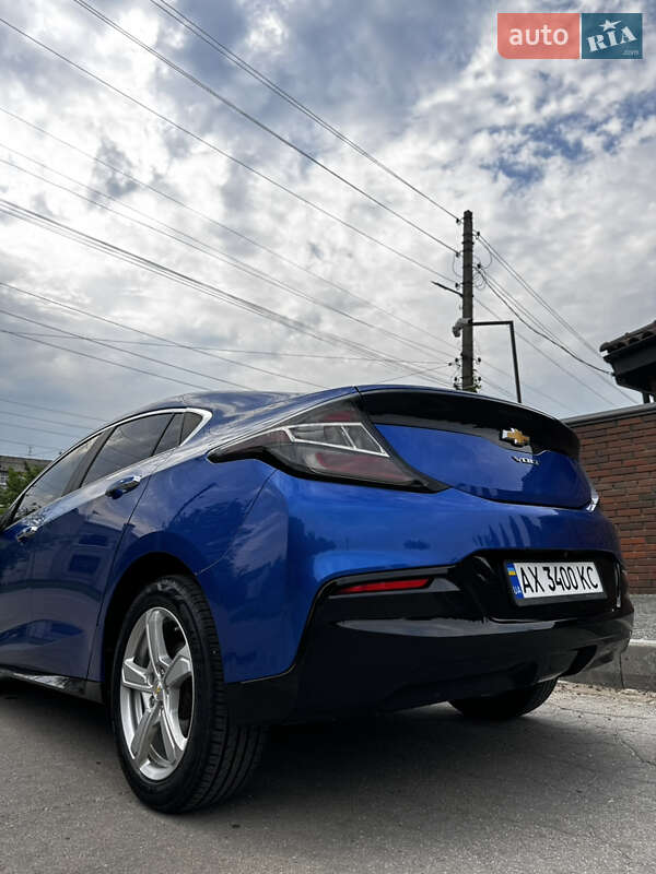 Хетчбек Chevrolet Volt 2016 в Чугуєві