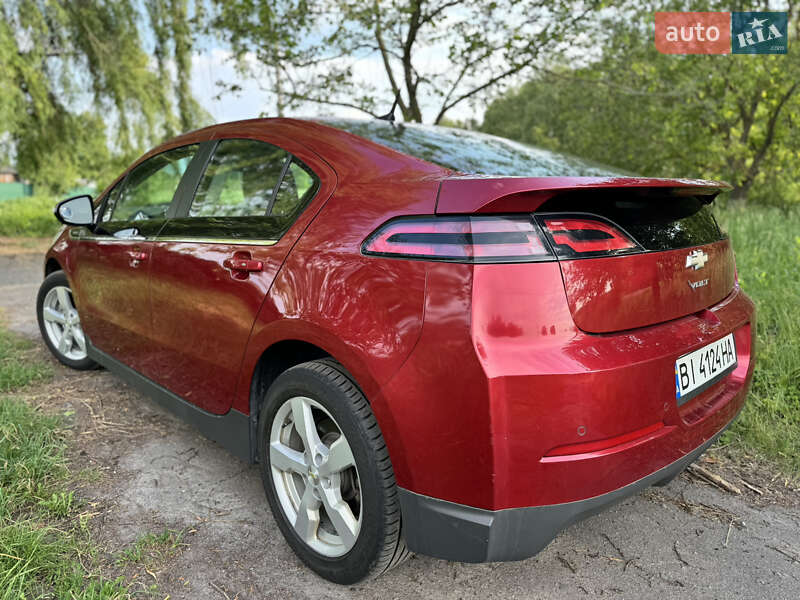 Хэтчбек Chevrolet Volt 2014 в Полтаве