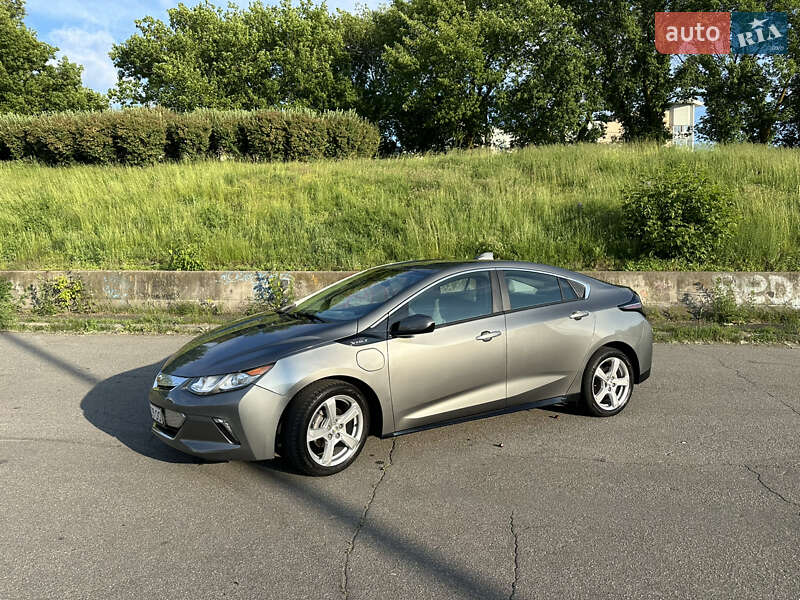 Хэтчбек Chevrolet Volt 2015 в Киеве