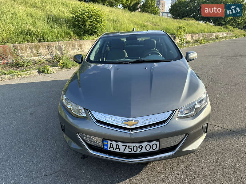 Хэтчбек Chevrolet Volt 2015 в Киеве