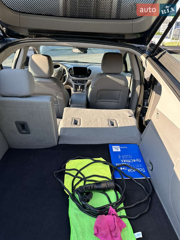 Хэтчбек Chevrolet Volt 2015 в Киеве