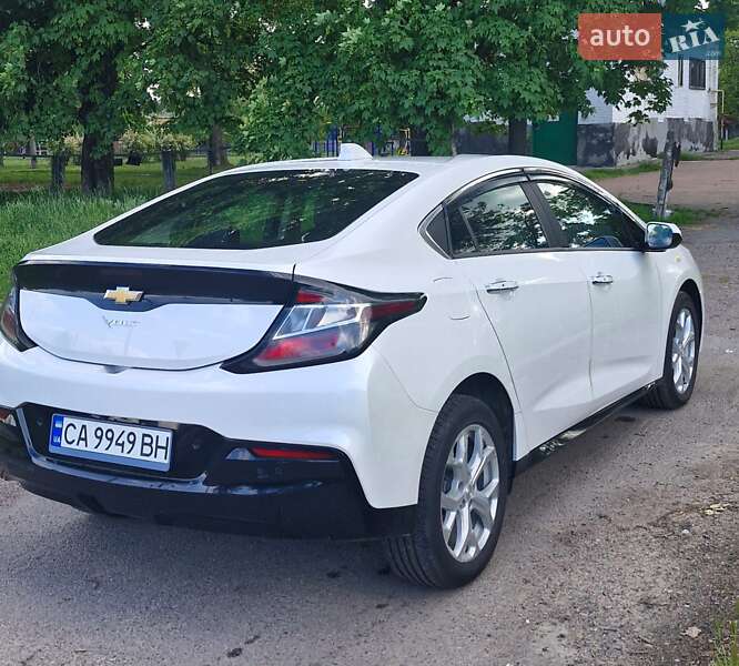 Хэтчбек Chevrolet Volt 2017 в Черкассах