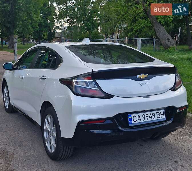 Хэтчбек Chevrolet Volt 2017 в Черкассах