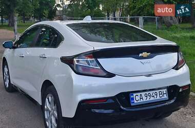 Хэтчбек Chevrolet Volt 2017 в 