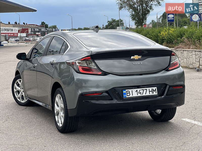 Хэтчбек Chevrolet Volt 2015 в Запорожье