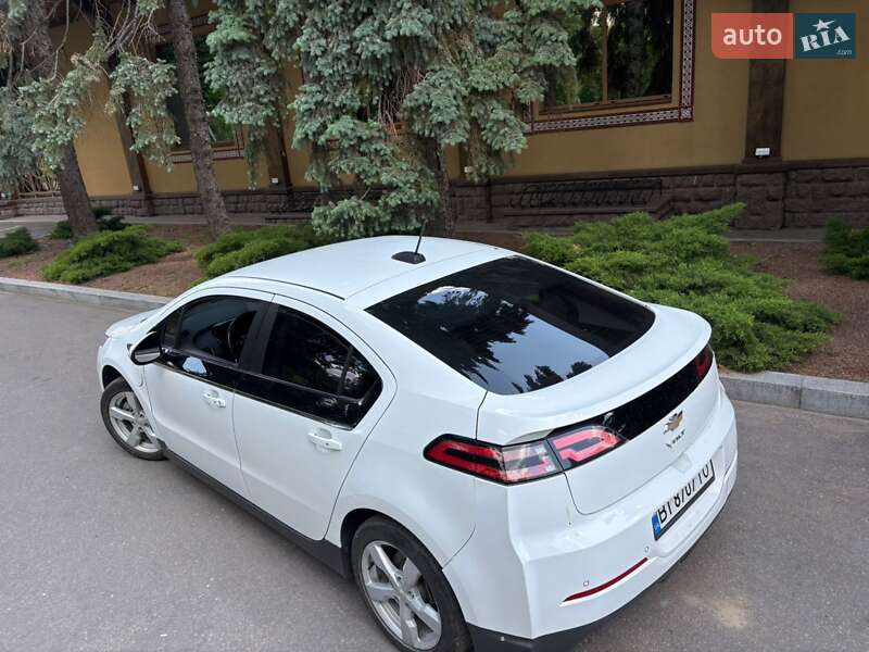 Хэтчбек Chevrolet Volt 2015 в Полтаве фото 3 Хэтчбек Chevrolet Volt 2015 в Полтаве