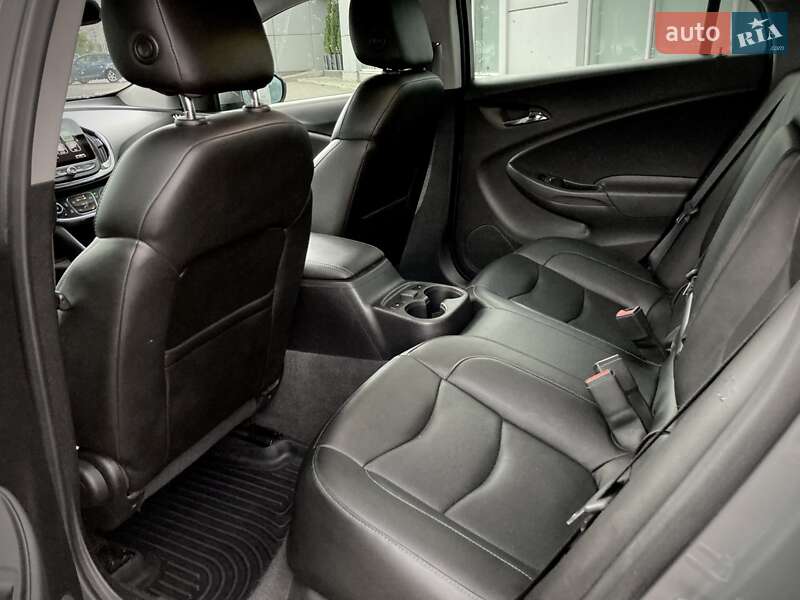 Хетчбек Chevrolet Volt 2018 в Києві