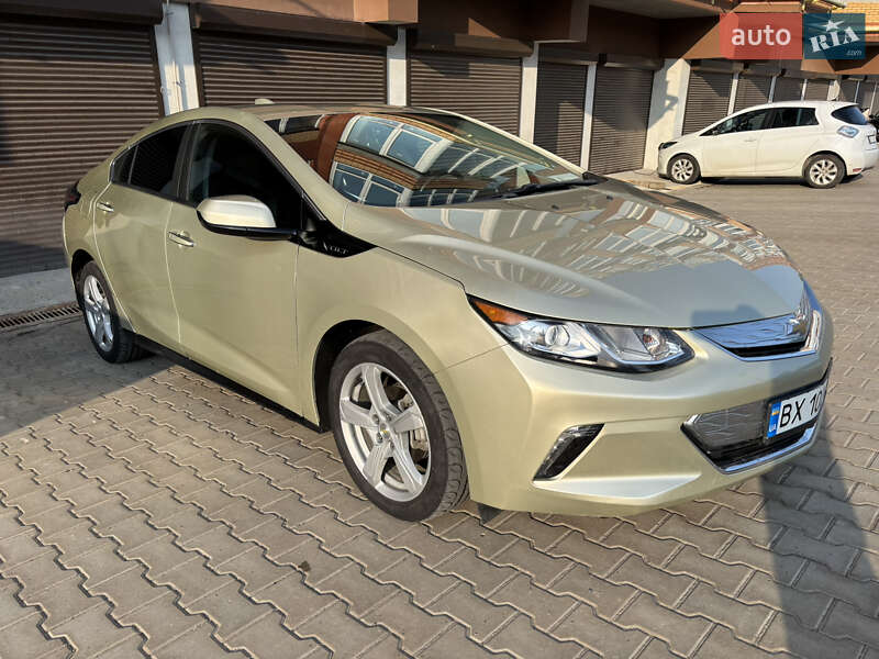 Хэтчбек Chevrolet Volt 2016 в Хмельницком