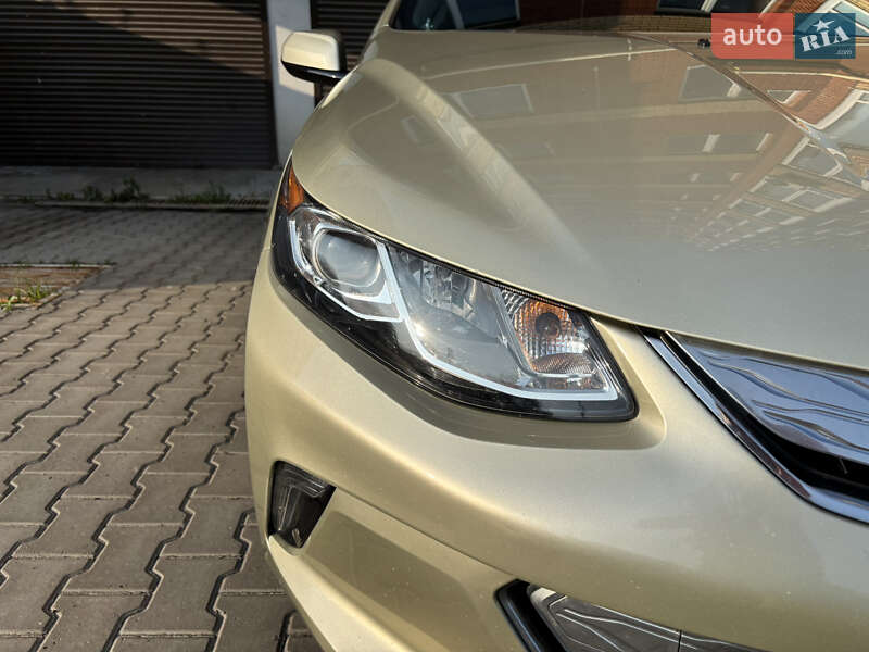 Хэтчбек Chevrolet Volt 2016 в Хмельницком