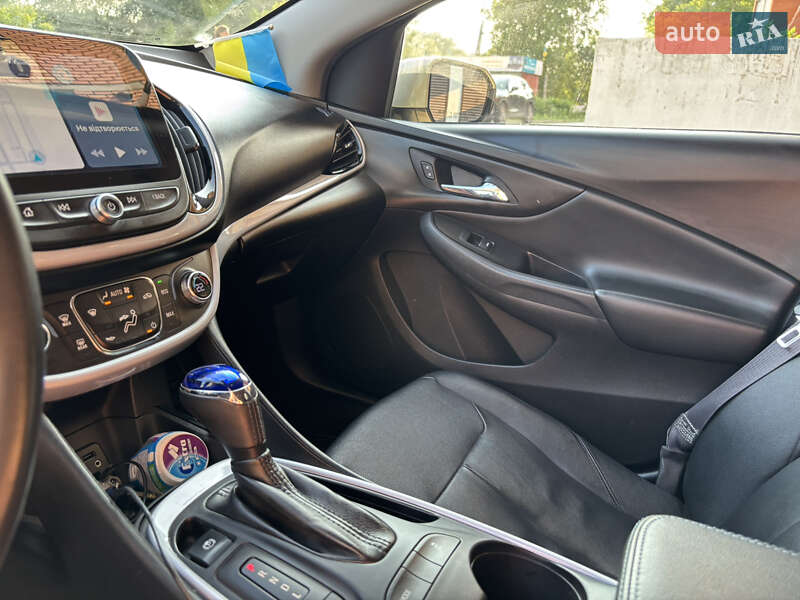 Хэтчбек Chevrolet Volt 2016 в Хмельницком