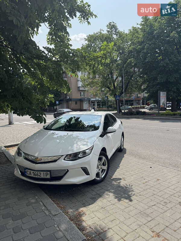 Хэтчбек Chevrolet Volt 2016 в 