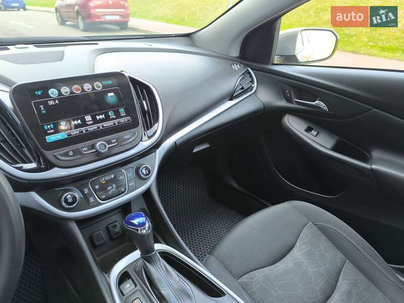 Хетчбек Chevrolet Volt 2017 в Києві