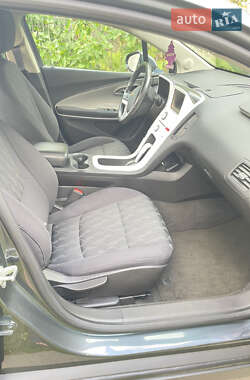 Хэтчбек Chevrolet Volt 2013 в 