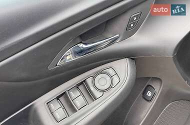 Хэтчбек Chevrolet Volt 2017 в 