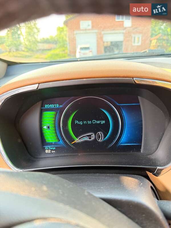 Хэтчбек Chevrolet Volt 2015 в Калиновке