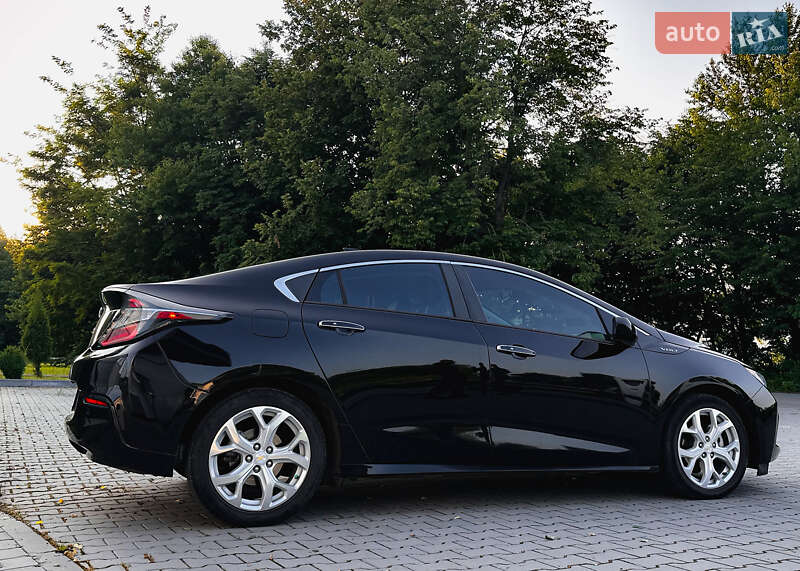 Хэтчбек Chevrolet Volt 2017 в Хмельницком
