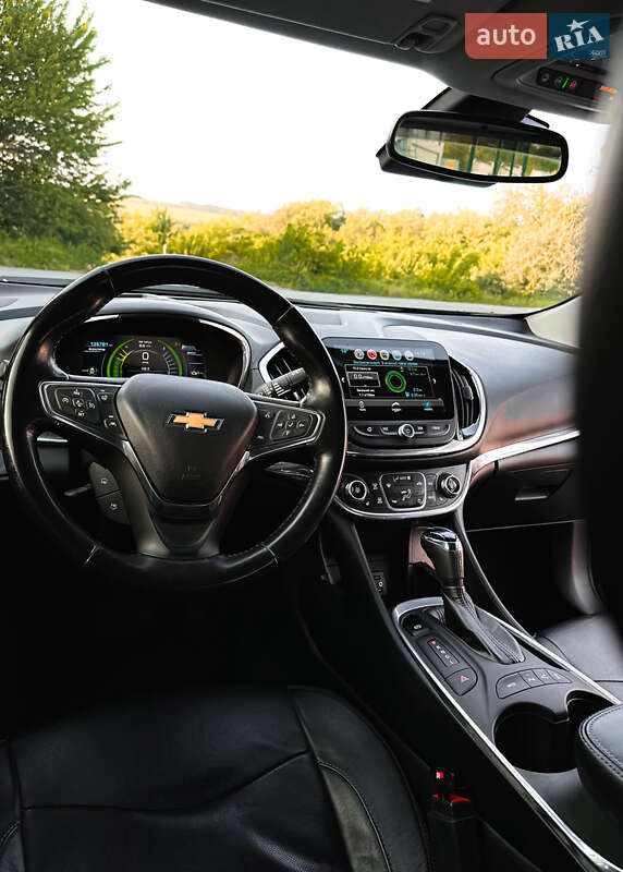 Хэтчбек Chevrolet Volt 2017 в Хмельницком