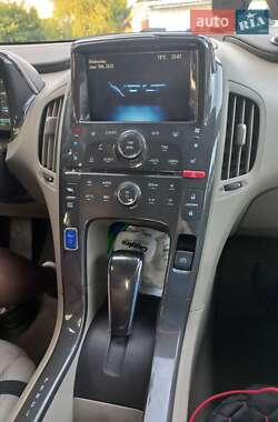 Хэтчбек Chevrolet Volt 2013 в 