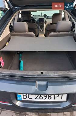Хэтчбек Chevrolet Volt 2013 в 