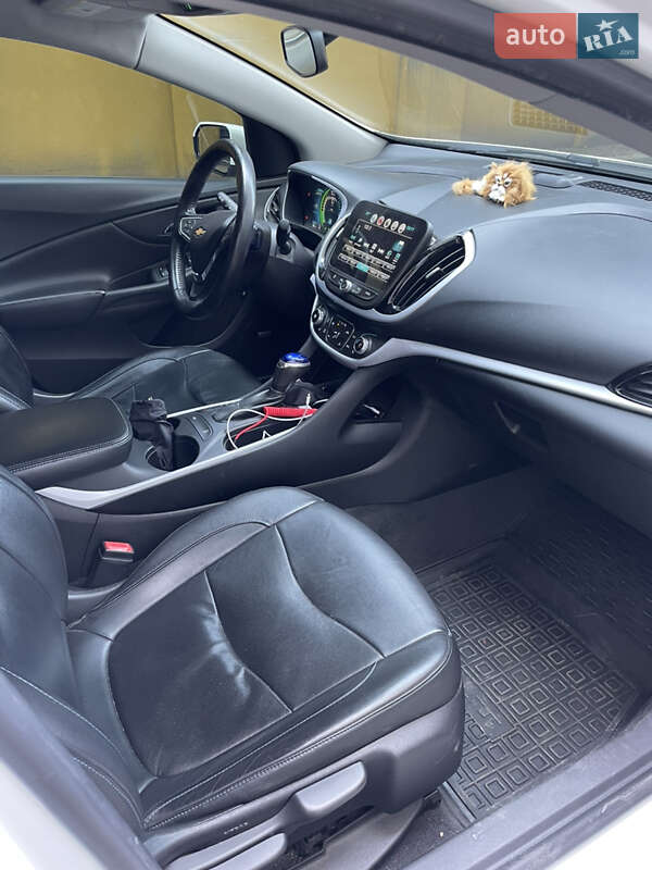 Хэтчбек Chevrolet Volt 2016 в Одессе фото 9 Хэтчбек Chevrolet Volt 2016 в Одессе