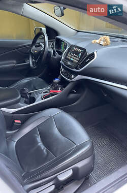 Хэтчбек Chevrolet Volt 2016 в 